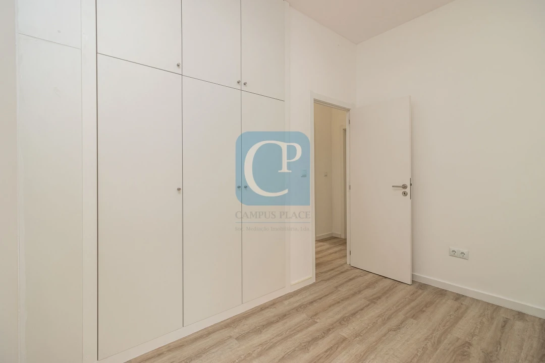 Moradia T2 para Arrendamento em Paranhos Foto 16