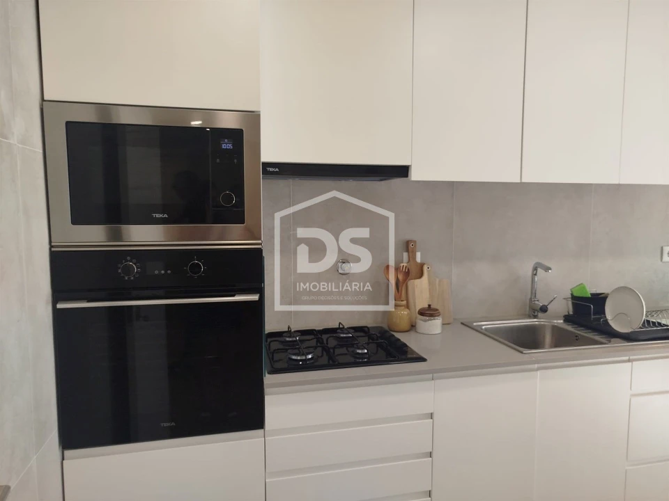 Apartamento T5 para Venda em Viseu Foto 9
