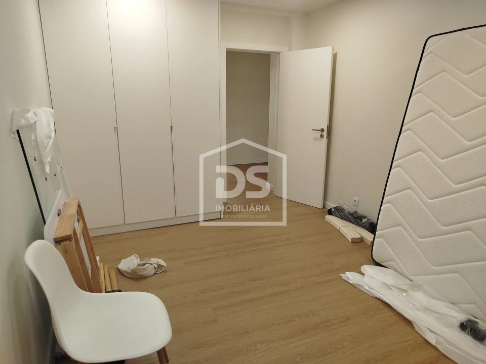 Apartamento T5 para Venda em Viseu Foto 46