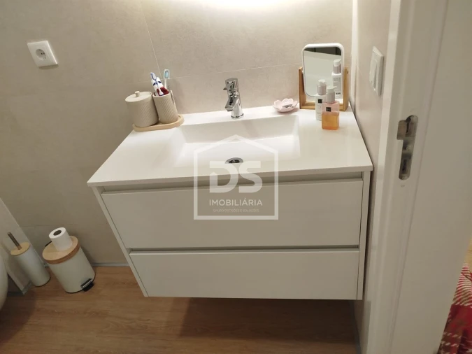 Apartamento T5 para Venda em Viseu Foto 27