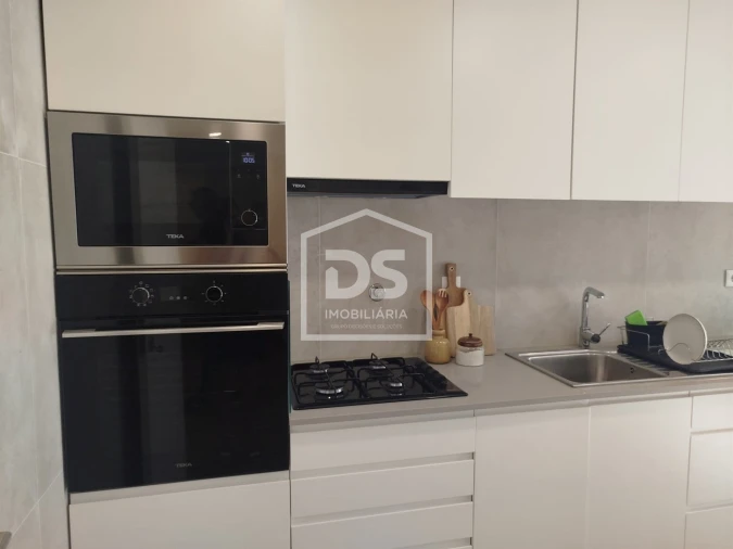Apartamento T5 para Venda em Viseu Foto 9