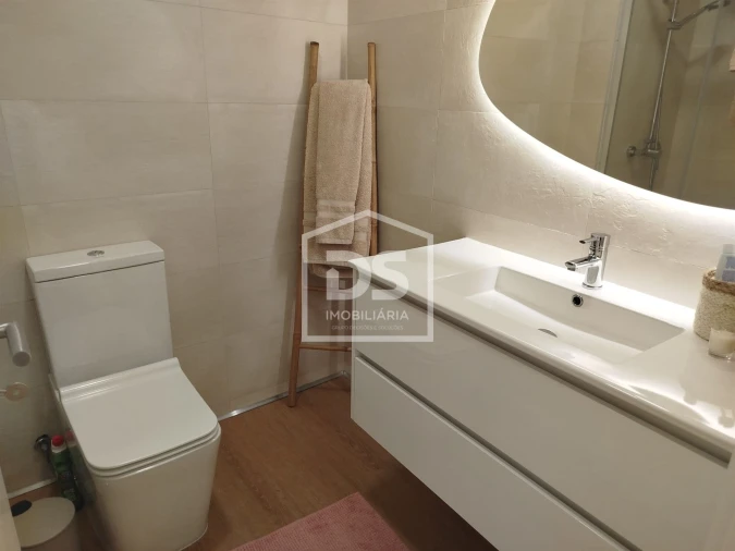 Apartamento T5 para Venda em Viseu Foto 37