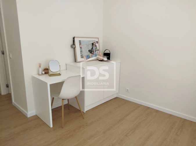 Apartamento T5 para Venda em Viseu Foto 33