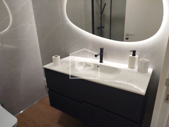 Apartamento T5 para Venda em Viseu Foto 39