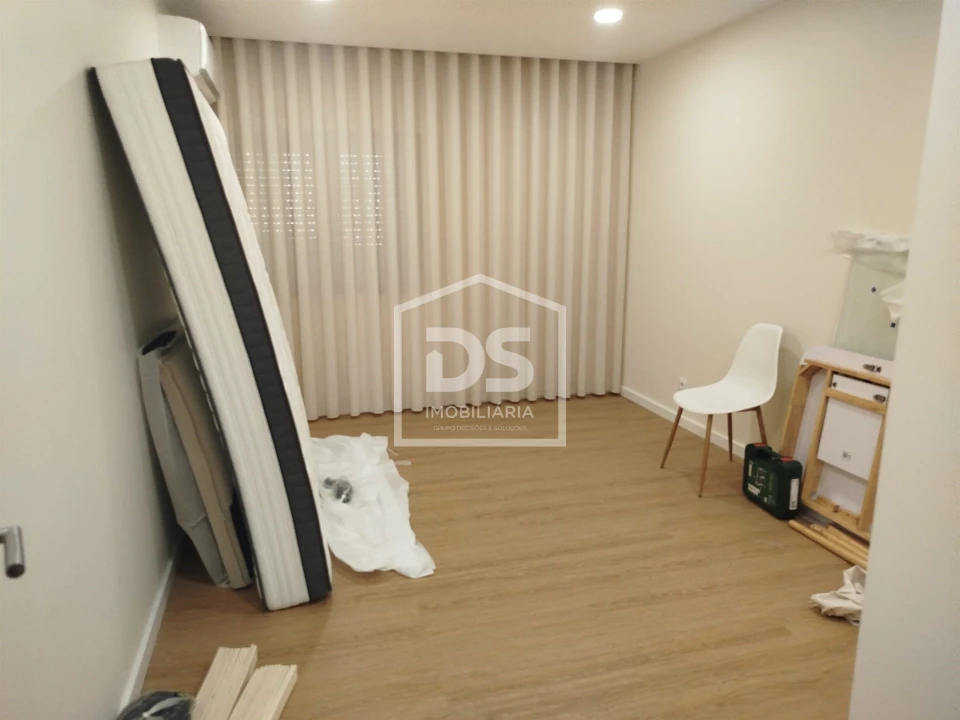 Apartamento T5 para Venda em Viseu Foto 45