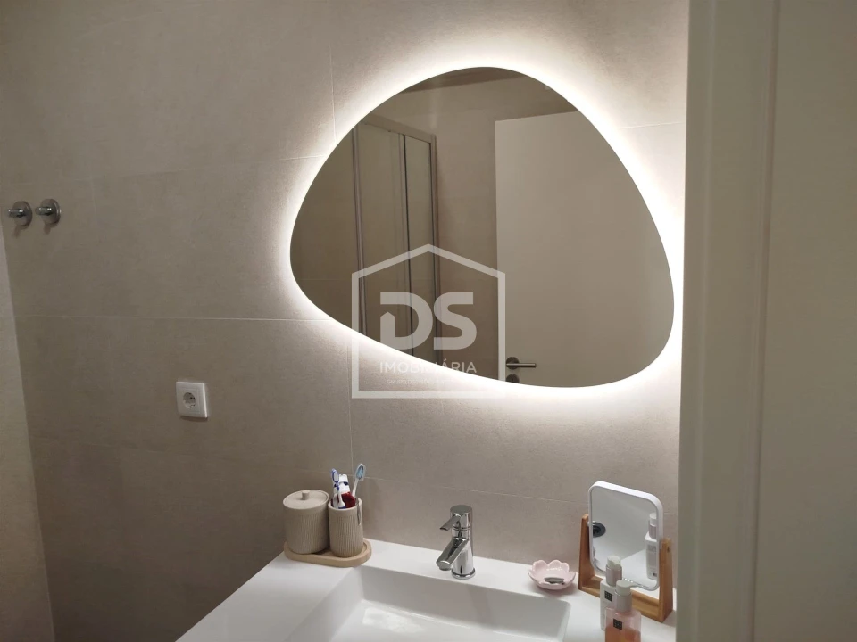 Apartamento T5 para Venda em Viseu Foto 28