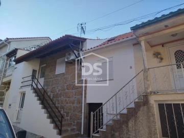 Moradia T1 para Venda em Currelos, Papízios e Sobral