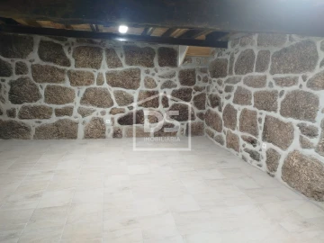 Moradia T1 para Venda em Currelos, Papízios e Sobral
