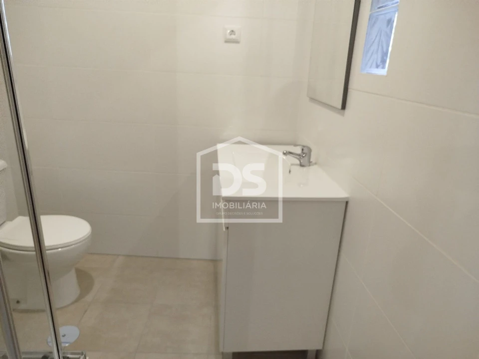 Moradia T1 para Venda em Currelos, Papízios e Sobral Foto 13