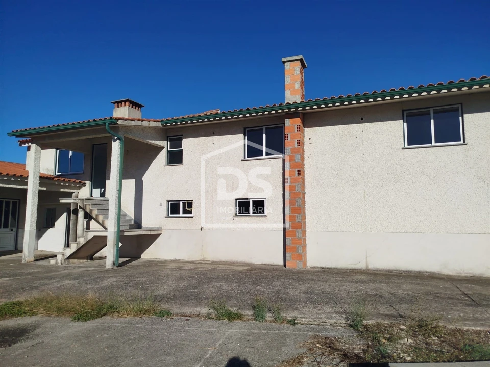 Moradia T3 para Venda em Oliveira do Conde Foto 4