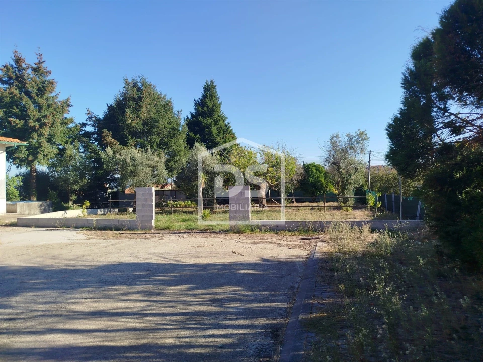 Moradia T3 para Venda em Oliveira do Conde Foto 8
