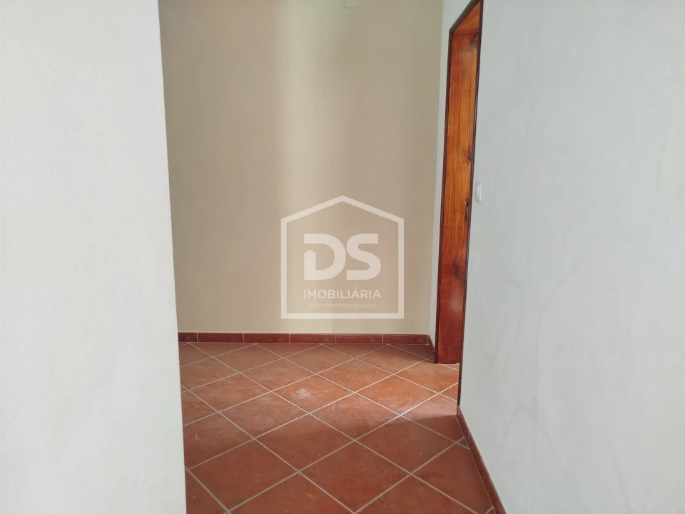 Moradia T3 para Venda em Oliveira do Conde Foto 18