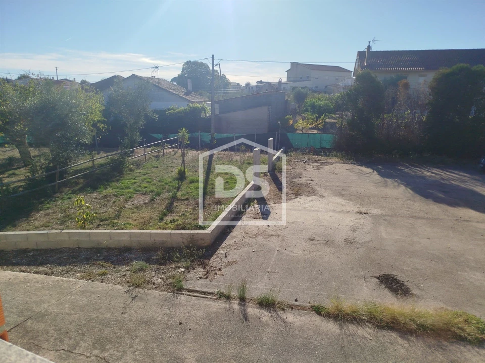 Moradia T3 para Venda em Oliveira do Conde Foto 6