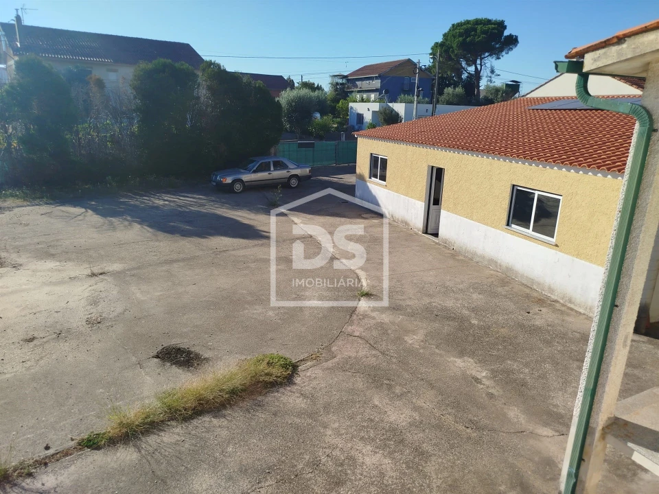 Moradia T3 para Venda em Oliveira do Conde Foto 9