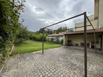 Moradia T4 para Venda em Rio de Loba