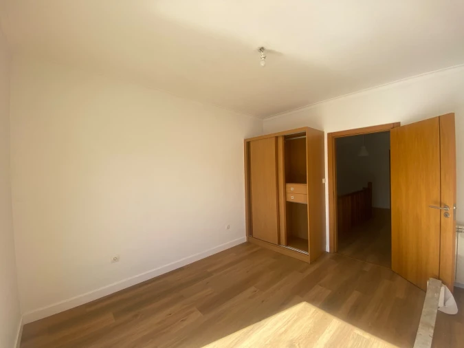 Moradia T4 para Venda em Rio de Loba Foto 4