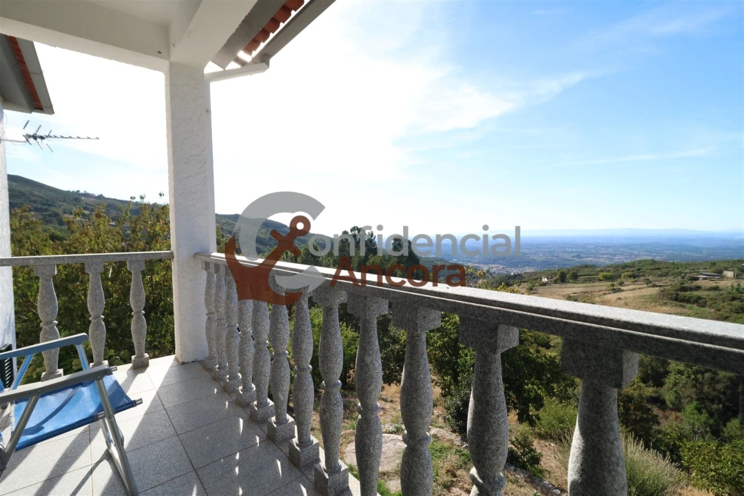 Quinta T3 para Venda em Santa Marinha e São Martinho Foto 59
