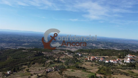 Quinta T3 para Venda em Santa Marinha e São Martinho