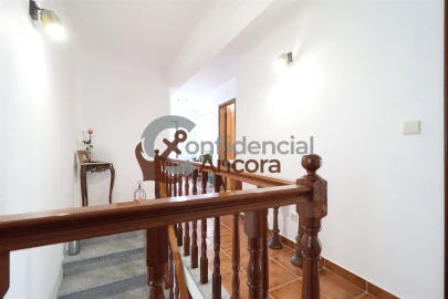 Quinta T3 para Venda em Santa Marinha e São Martinho