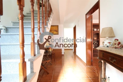Quinta T3 para Venda em Santa Marinha e São Martinho