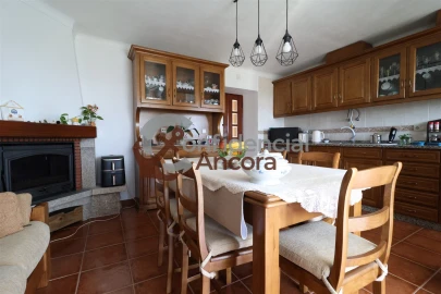 Quinta T3 para Venda em Santa Marinha e São Martinho