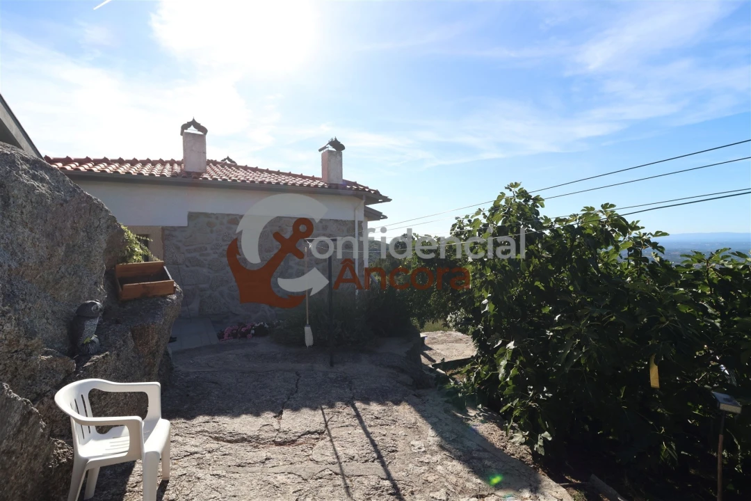 Quinta T3 para Venda em Santa Marinha e São Martinho Foto 34