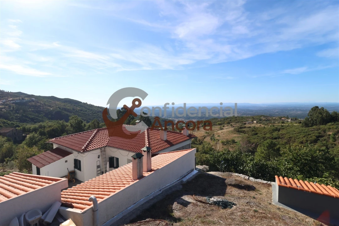 Quinta T3 para Venda em Santa Marinha e São Martinho Foto 32