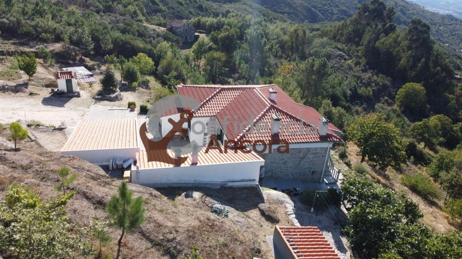 Quinta T3 para Venda em Santa Marinha e São Martinho Foto 45
