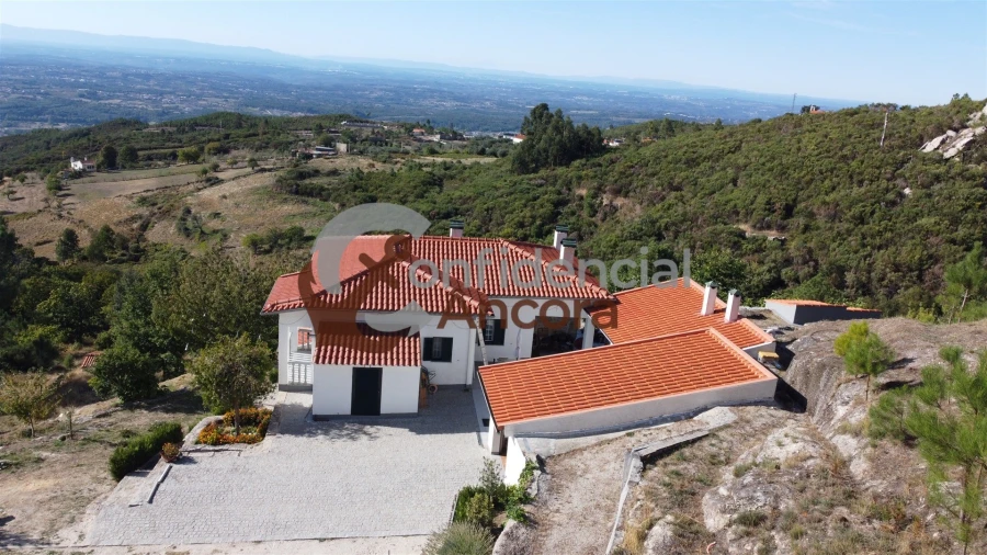 Quinta T3 para Venda em Santa Marinha e São Martinho Foto 42
