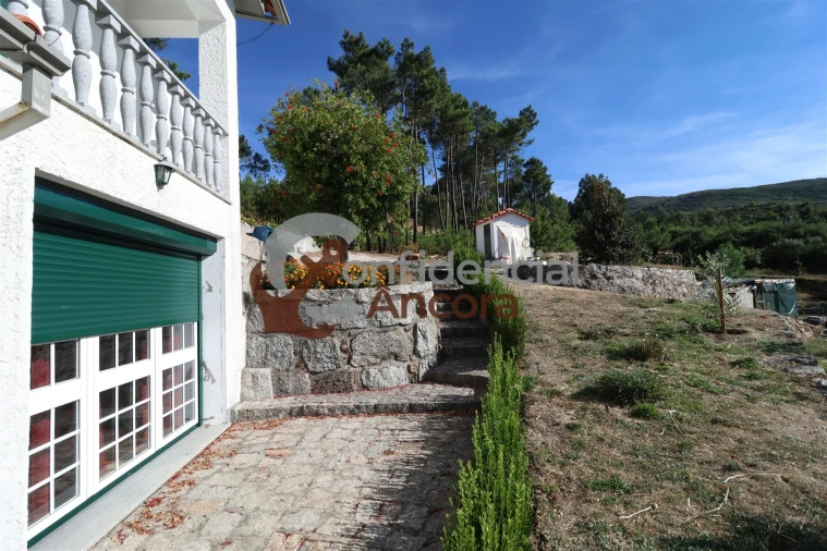 Quinta T3 para Venda em Santa Marinha e São Martinho Foto 26