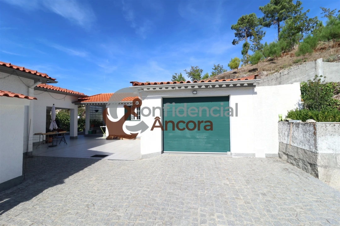 Quinta T3 para Venda em Santa Marinha e São Martinho Foto 10
