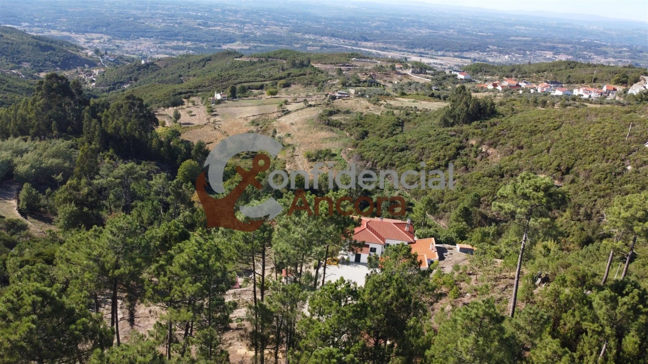 Quinta T3 para Venda em Santa Marinha e São Martinho Foto 47