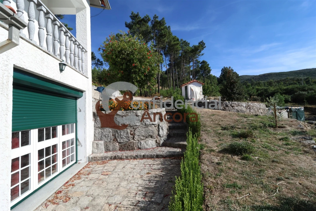 Quinta T3 para Venda em Santa Marinha e São Martinho Foto 26