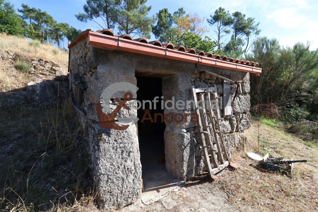 Quinta T3 para Venda em Santa Marinha e São Martinho Foto 18