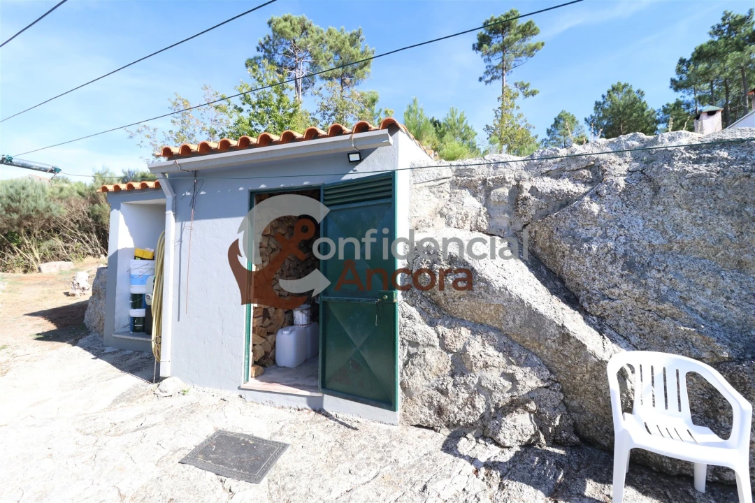 Quinta T3 para Venda em Santa Marinha e São Martinho Foto 31