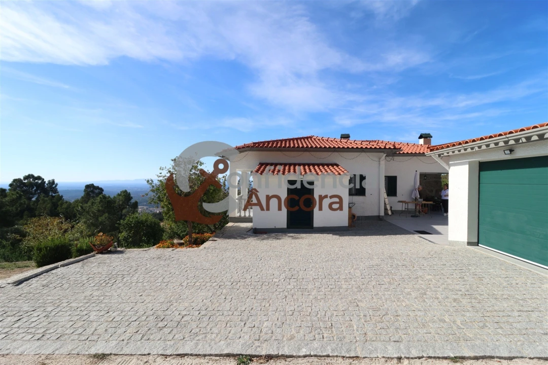 Quinta T3 para Venda em Santa Marinha e São Martinho Foto 8