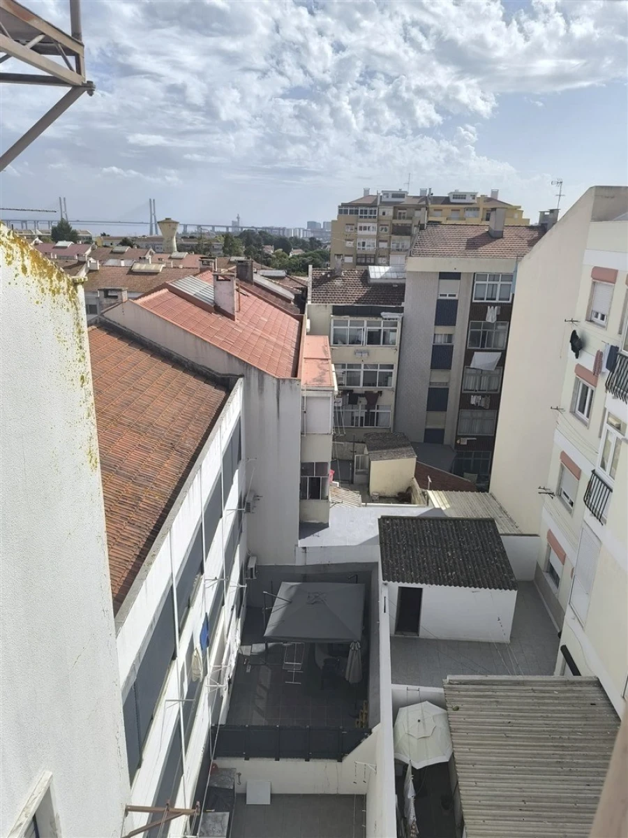 Apartamento T2 para Venda em Santa Iria de Azoia, São João da Talha e Bobadela Foto 28