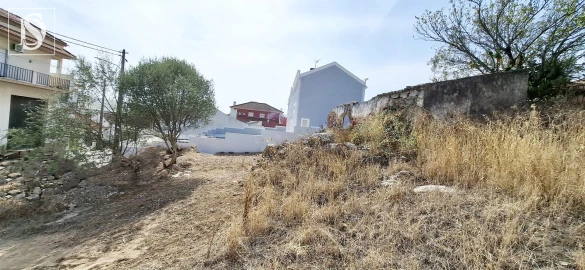 Terreno para Venda em Alenquer (Santo Estêvão e Triana)