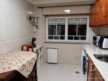 Apartamento T2 para Venda em Aveiras de Cima