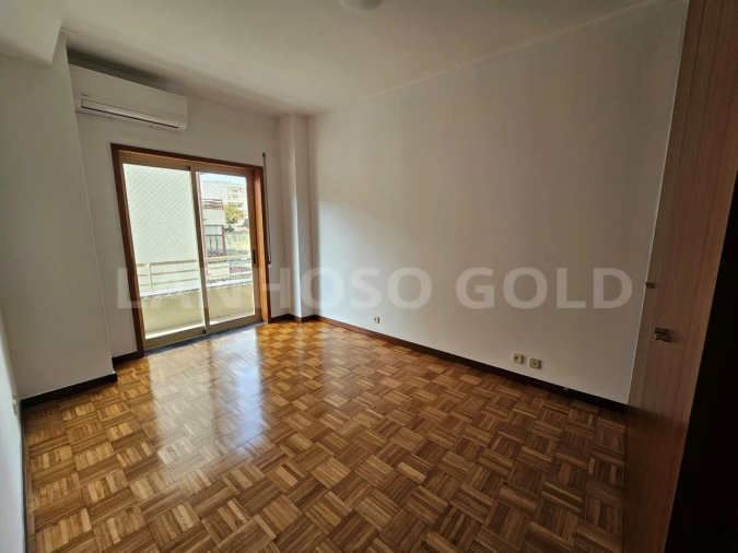 Apartamento T3 para Arrendamento em São Vicente (Braga) Foto 8