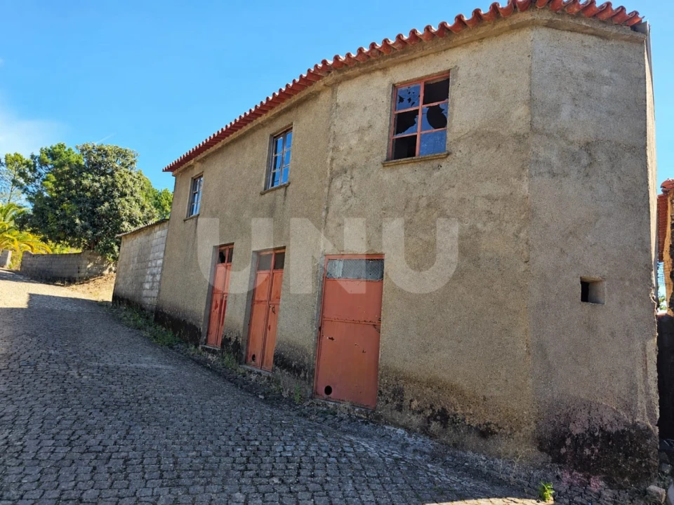 Moradia T1 para Venda em São Vicente da Beira Foto 2