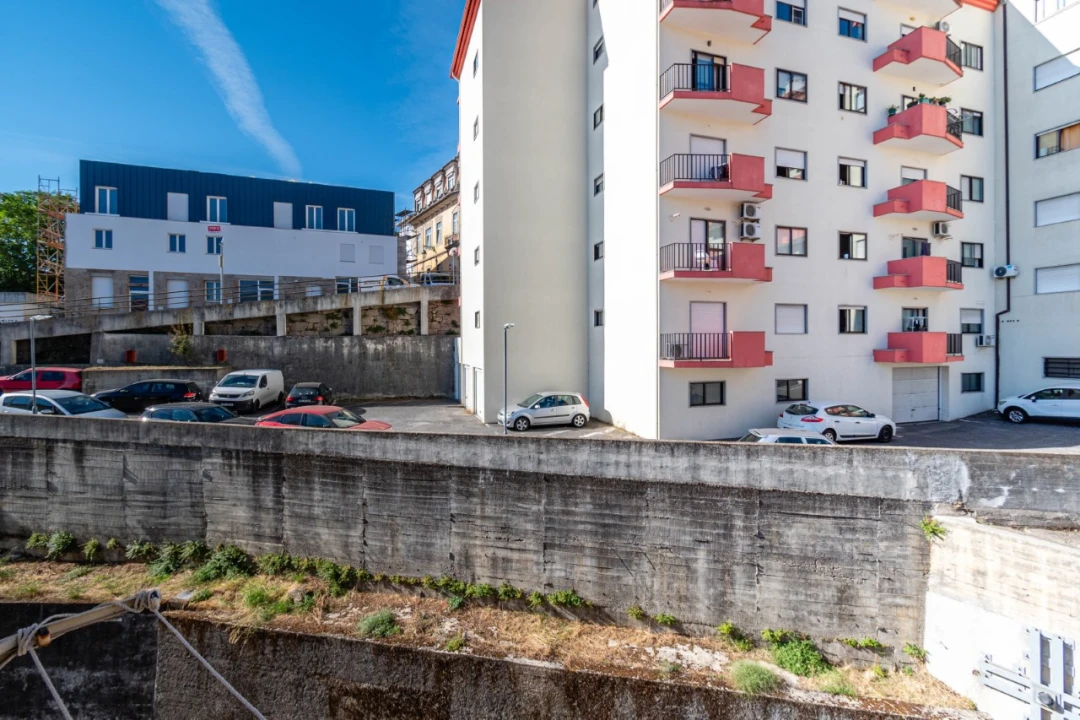Apartamento T3 para Venda em Covilhã e Canhoso Foto 35