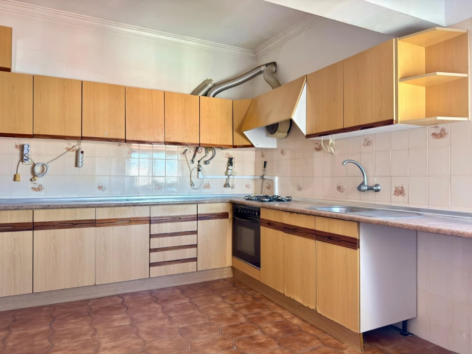 Apartamento T3 para Venda em Almada, Cova da Piedade, Pragal e Cacilhas Foto 1