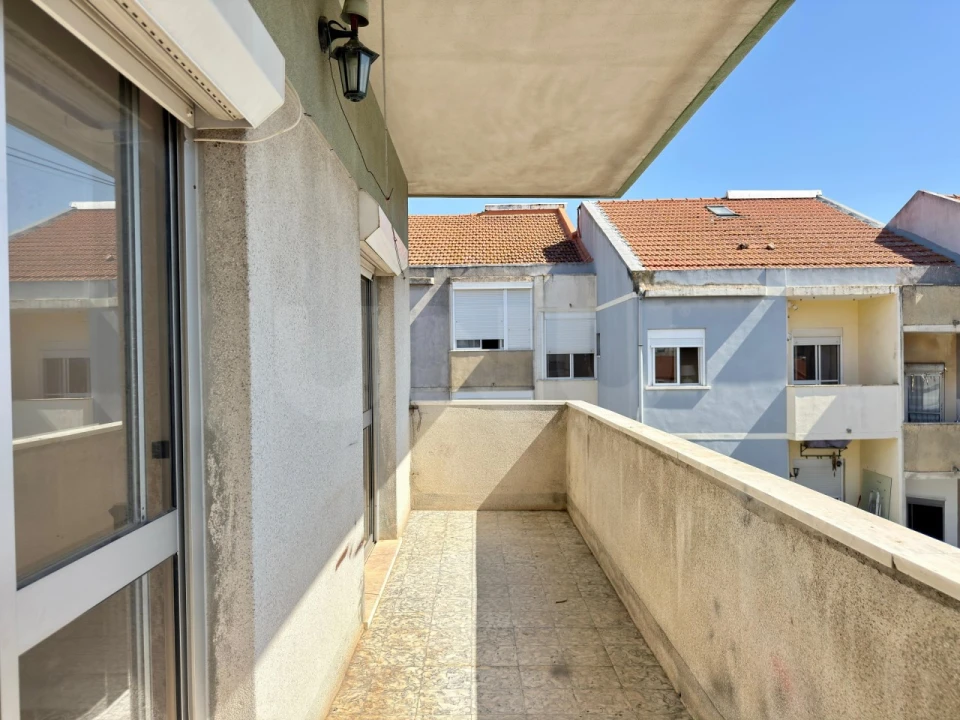 Apartamento T3 para Venda em Almada, Cova da Piedade, Pragal e Cacilhas Foto 3