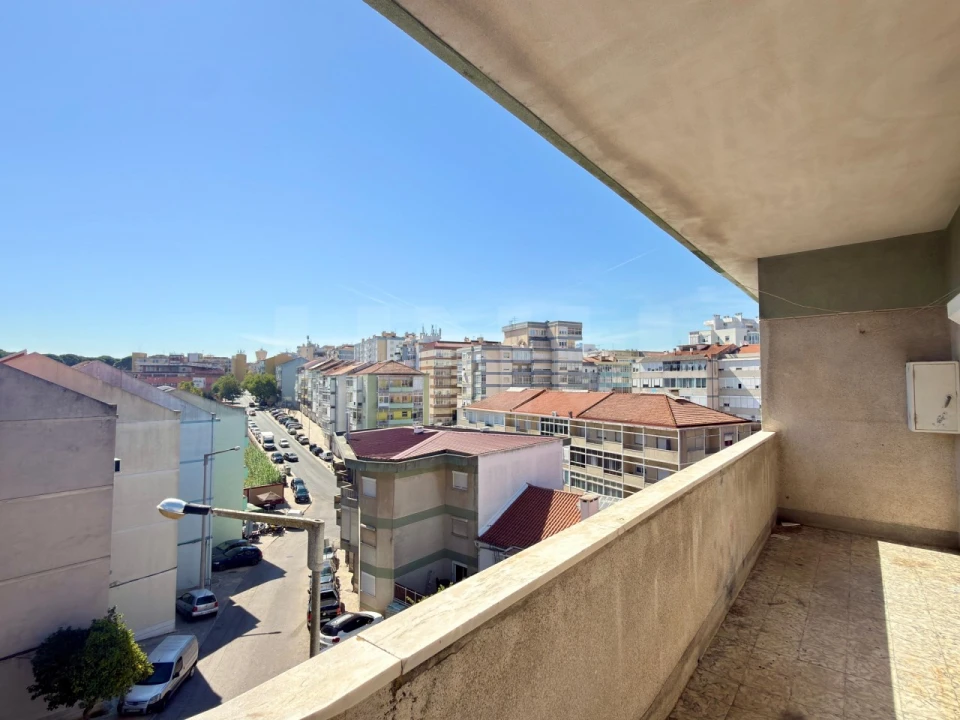 Apartamento T3 para Venda em Almada, Cova da Piedade, Pragal e Cacilhas Foto 4