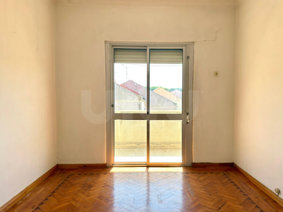 Apartamento T3 para Venda em Almada, Cova da Piedade, Pragal e Cacilhas Foto 7