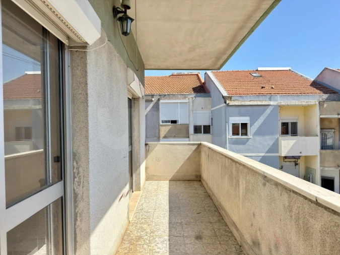Apartamento T3 para Venda em Almada, Cova da Piedade, Pragal e Cacilhas Foto 3