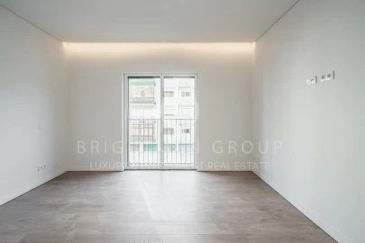 Apartamento T2 para Venda em Carcavelos e Parede