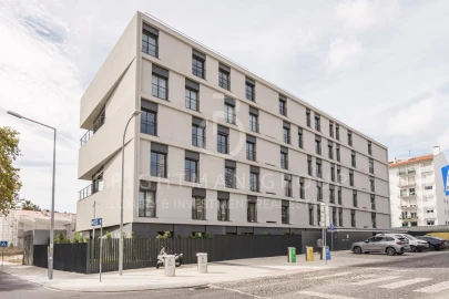 Apartamento T2 para Venda em Carcavelos e Parede