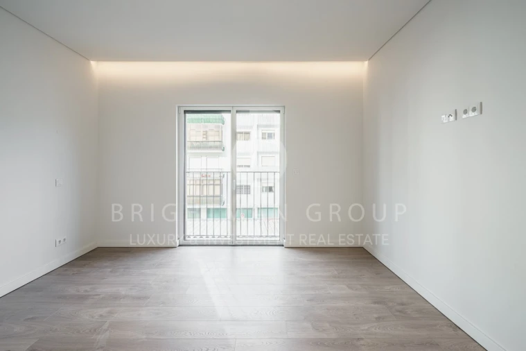 Apartamento T2 para Venda em Carcavelos e Parede Foto 9